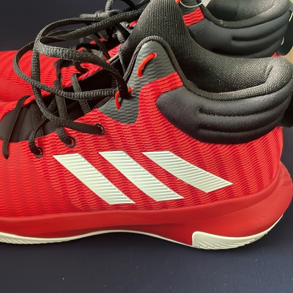 ADIDAS Pro Spark 2018 - Red/White - Men's Shoes - SIZE 11 BRAND NEW & DS - Picture 3 of 6